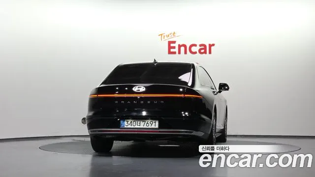 Hyundai Grandeur GN7 — Фото автомобиля 4