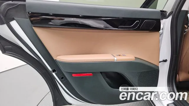 Hyundai Grandeur GN7 — Фото автомобиля 14