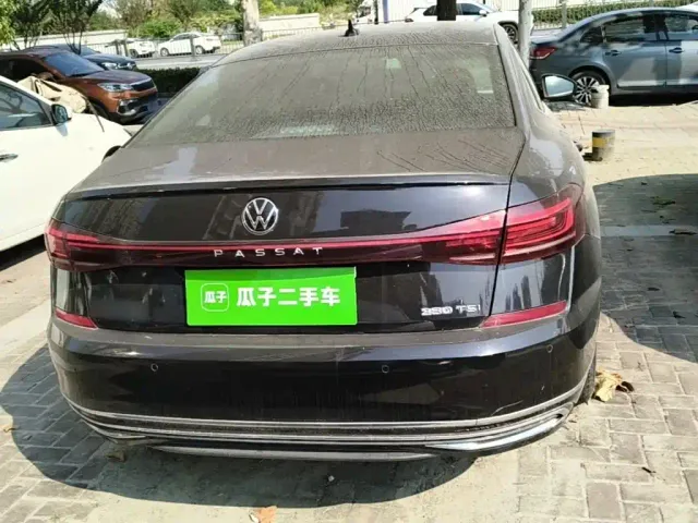Volkswagen Passat — Фото автомобиля 5