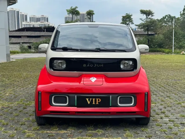 Baojun KiWi EV — Фото автомобиля 2