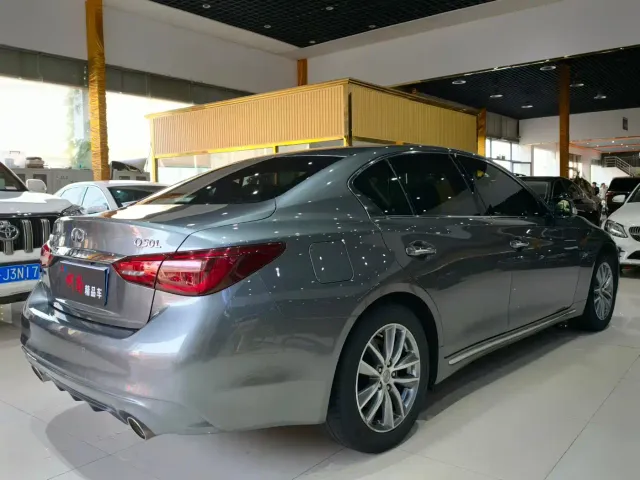 Infiniti Q50L — Фото автомобиля 4