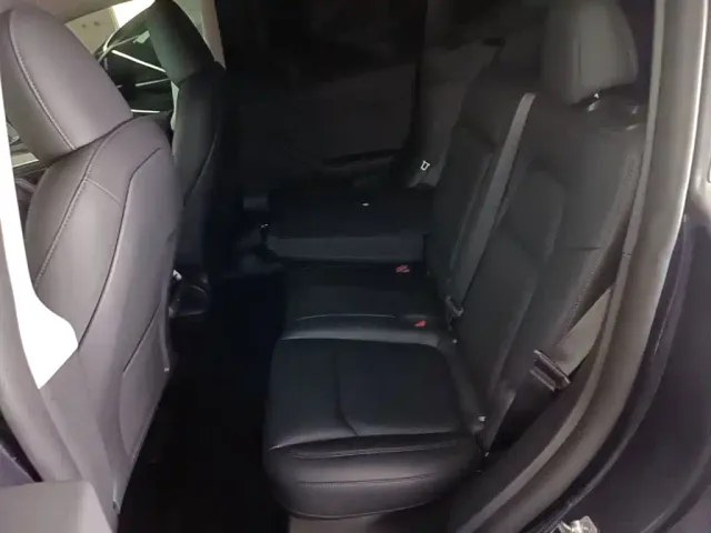 Tesla Model Y — Фото автомобиля 16