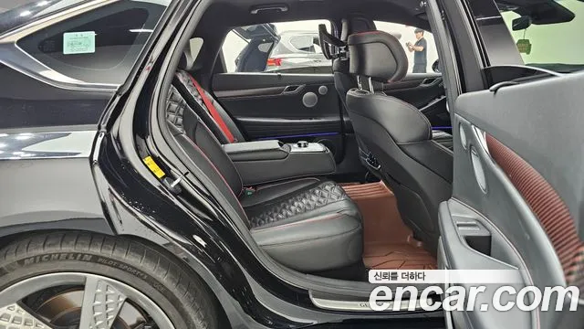 Genesis G80 Бензин 3.5 турбо AWD — Фото автомобиля 9