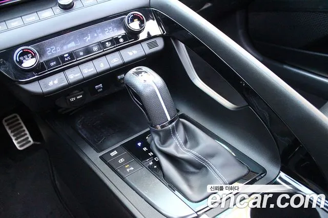 Hyundai AVANTE — Фото автомобиля 4