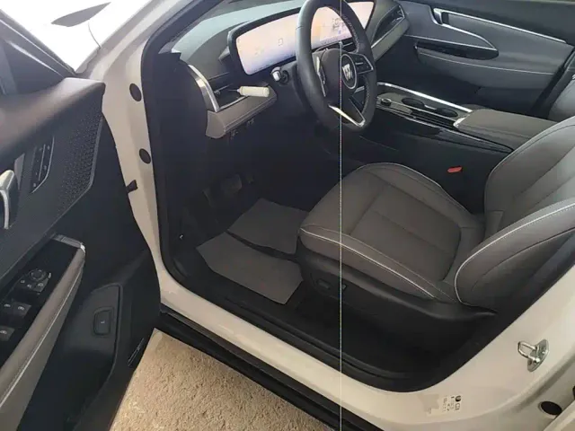 Buick E5 — Фото автомобиля 15