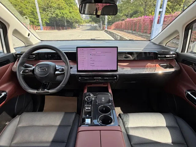 GAC Trumpchi E8 — Фото автомобиля 8