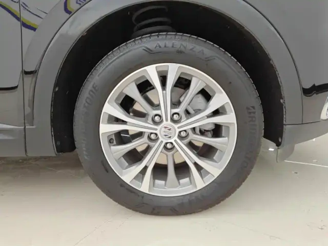 Buick Envision Plus — Фото автомобиля 6