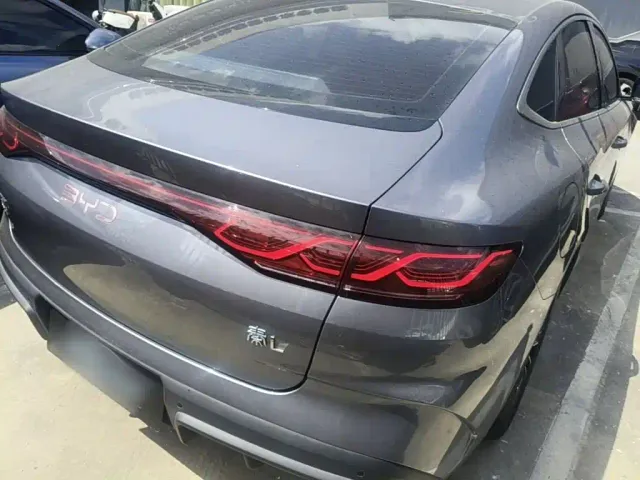 BYD Qin L — Фото автомобиля 6