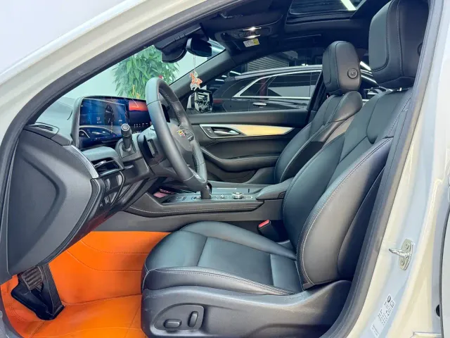 Cadillac CT5 — Фото автомобиля 5