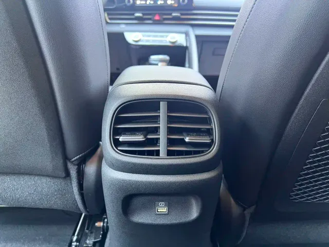 Hyundai Elantra — Фото автомобиля 14