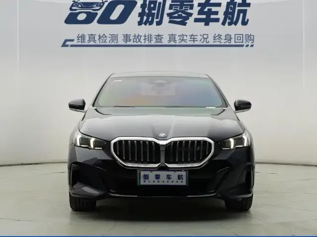 BMW i5 — Фото автомобиля 2
