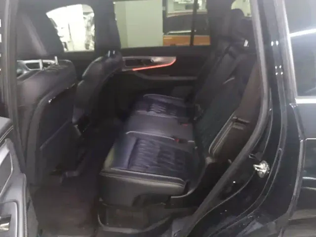 GAC Trumpchi GS8 — Фото автомобиля 16