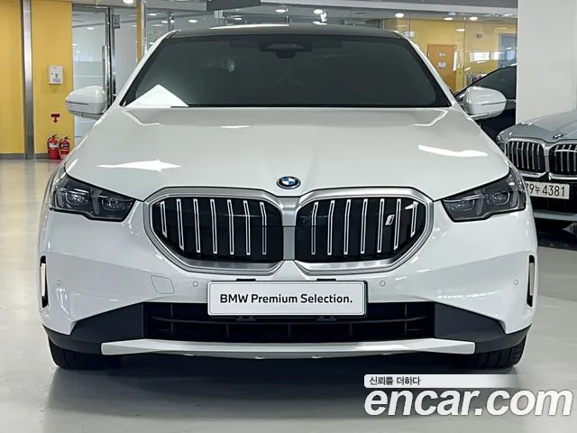 BMW i5 G60 — Фото автомобиля 3
