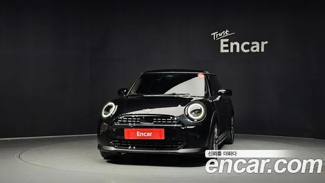 MINI Cooper 4th Gen — Фото автомобиля 3