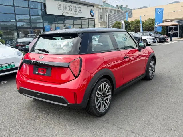 MINI Hatch — Фото автомобиля 7