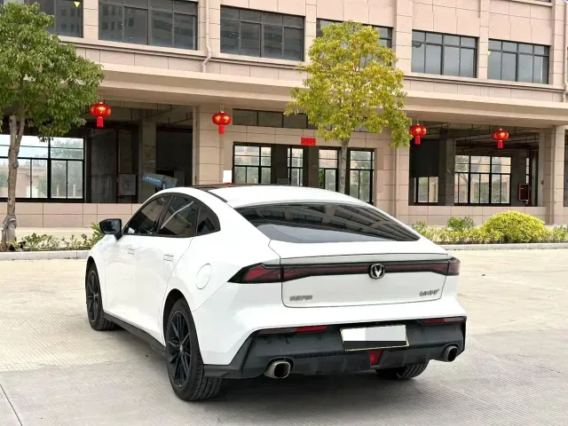 Changan UNI-V — Фото автомобиля 9