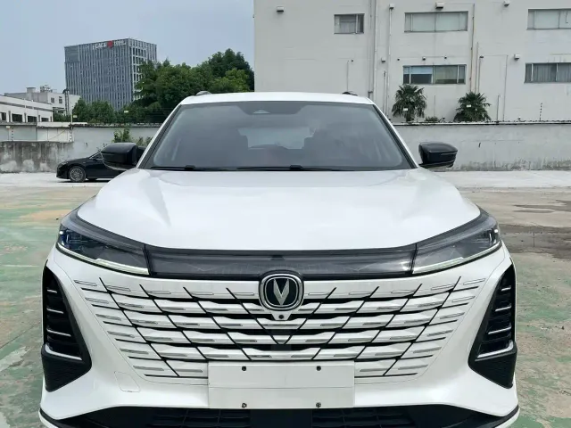Changan CS75 Plus — Фото автомобиля 3