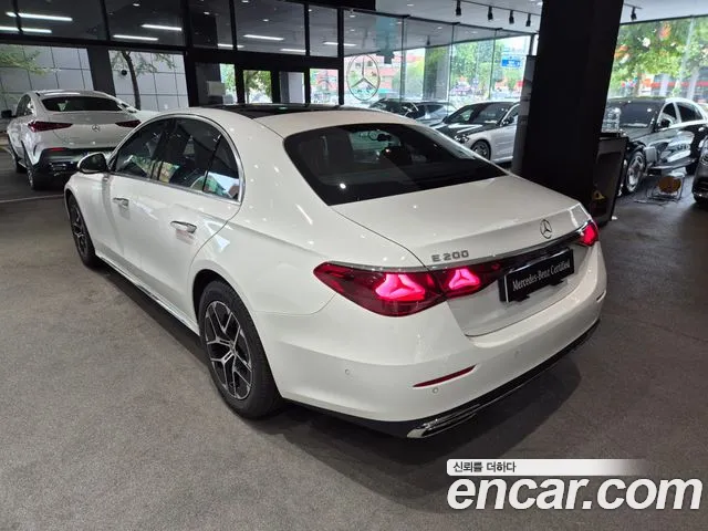 Mercedes-Benz E-Class W214 — Фото автомобиля 2
