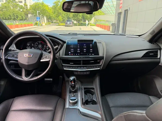 Cadillac CT5 — Фото автомобиля 10