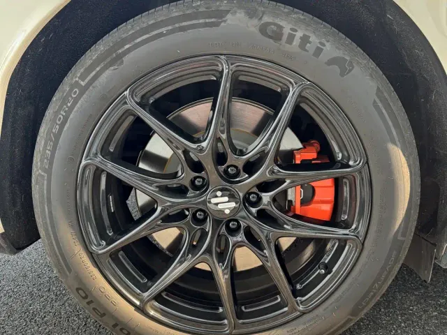 IM Motors LS6 — Фото автомобиля 20