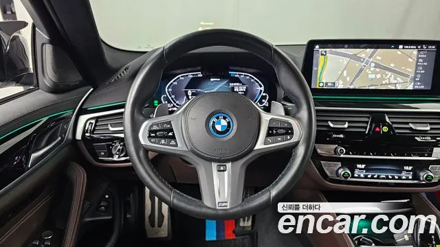 BMW 5-Series 5 серия (G30) — Фото автомобиля 12