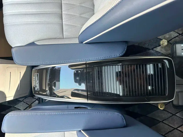 Roewe iMAX8 — Фото автомобиля 14