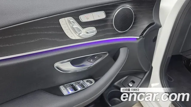 Mercedes-Benz E-Class — Фото автомобиля 25