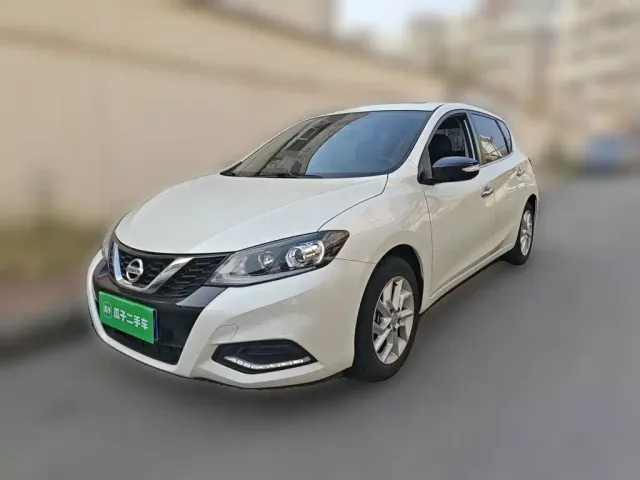 Фотография автомобиля — Nissan Tiida