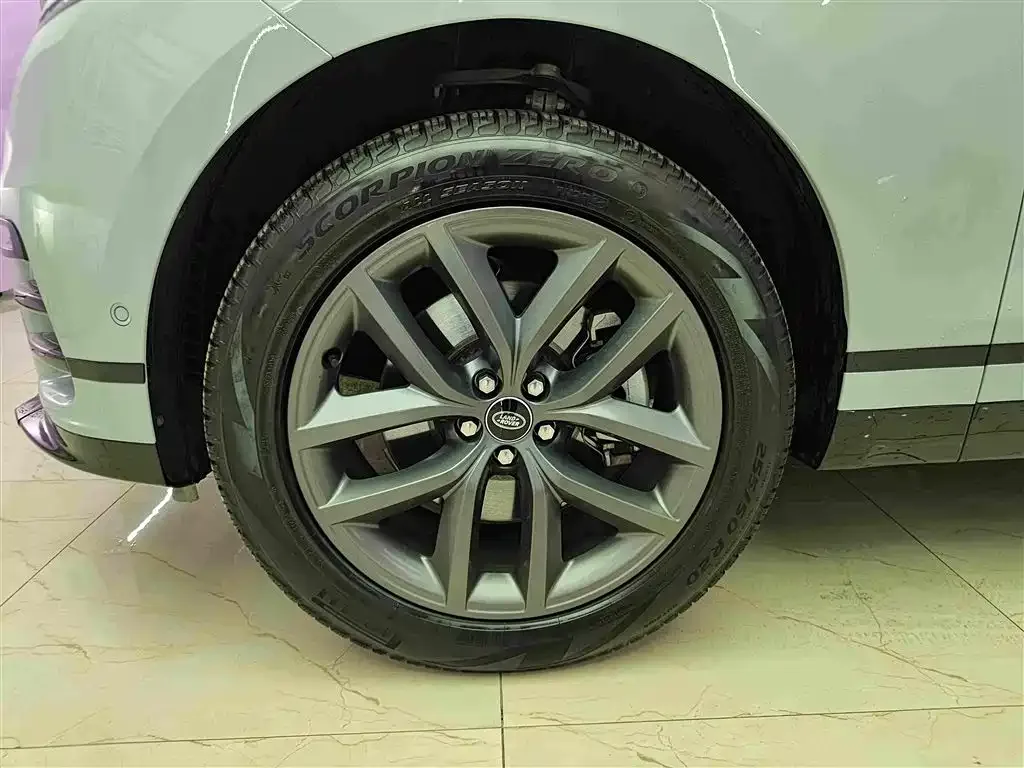 Land Rover Range Rover Velar 2024 Dynamic SE — Фото автомобиля 8