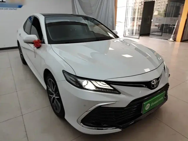 Toyota Camry — Фото автомобиля 3