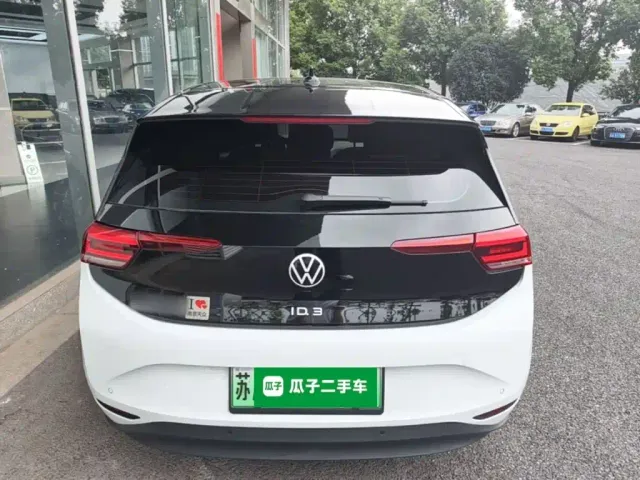 Volkswagen ID.3 — Фото автомобиля 5