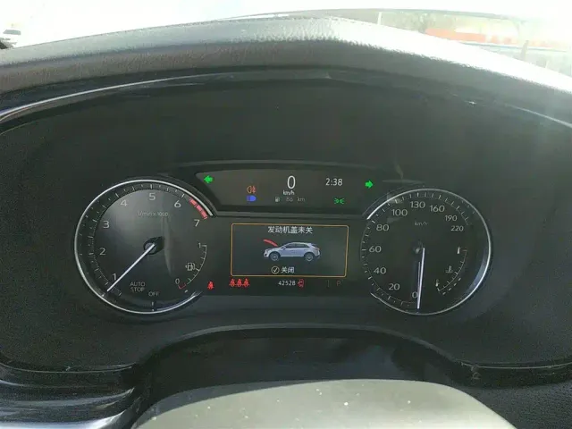 Cadillac XT5 — Фото автомобиля 11