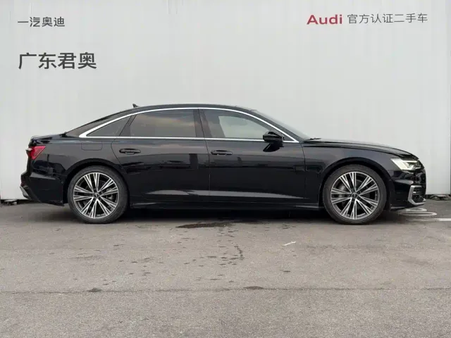 Audi A6L — Фото автомобиля 14