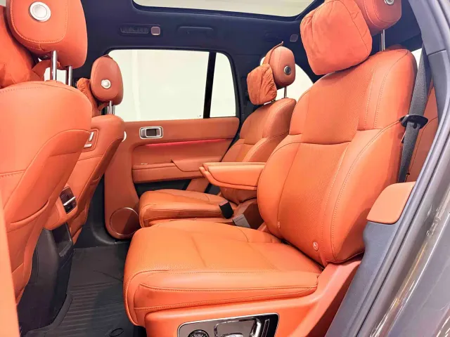 Li Auto L8 — Фото автомобиля 9