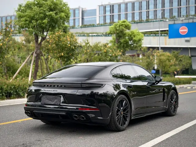Porsche Panamera — Фото автомобиля 6