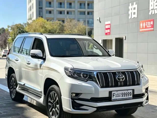 Toyota Land Cruiser — Фото автомобиля 4