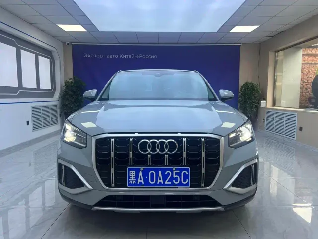 Audi Q2L — Фото автомобиля 3