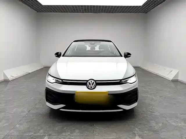 Volkswagen Golf — Фото автомобиля 2