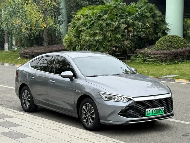 BYD Qin PLUS — Фото автомобиля 3