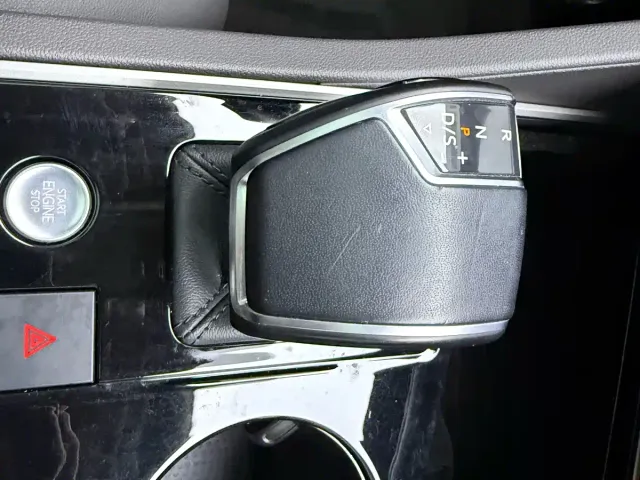 Volkswagen Touareg — Фото автомобиля 16