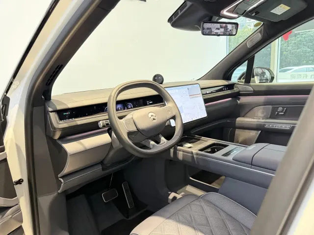 Nio ES8 — Фото автомобиля 6