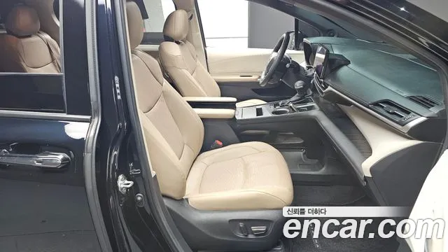 Toyota Sienna — Фото автомобиля 10