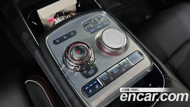 Genesis G90 Бензин 3.5 турбо AWD — Фото автомобиля 9