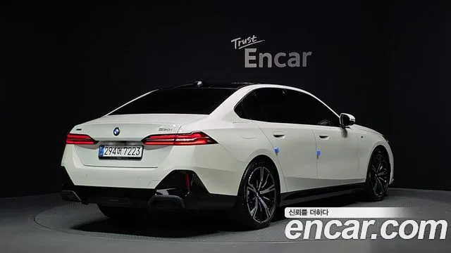 BMW 5-Series 5 серия (G60) 530i xDrive M Sport — Фото автомобиля 2