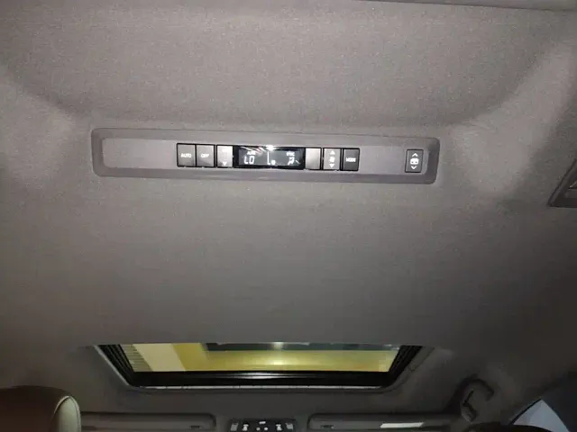 Toyota Granvia — Фото автомобиля 17