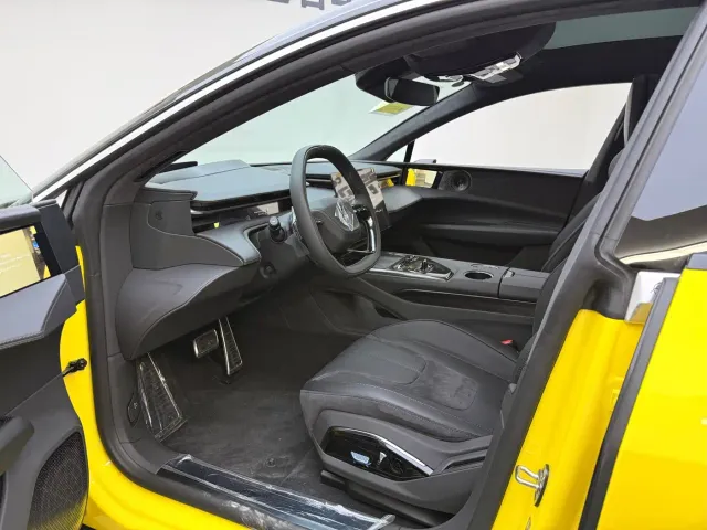 Lotus Emeya — Фото автомобиля 9