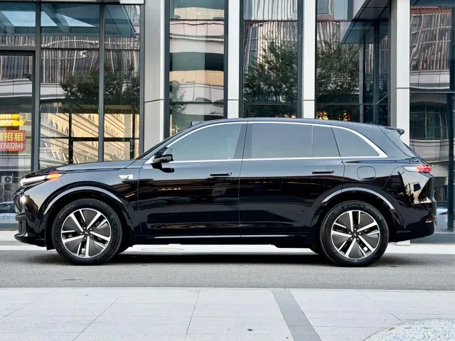 Li Auto L7 — Фото автомобиля 3