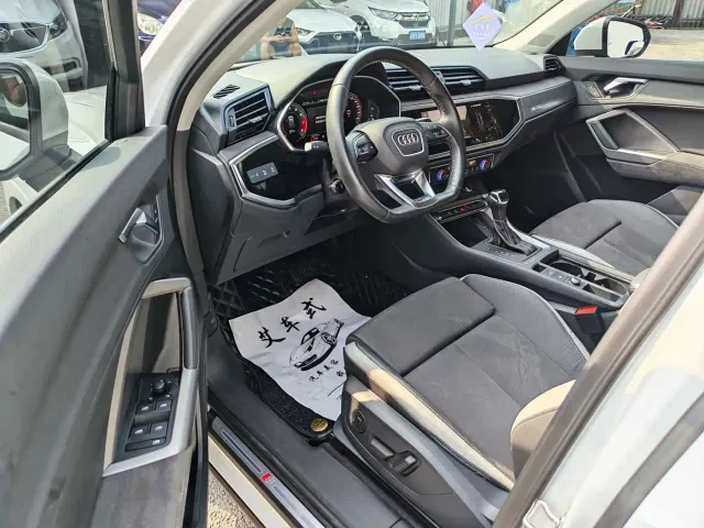 Audi Q3 — Фото автомобиля 4