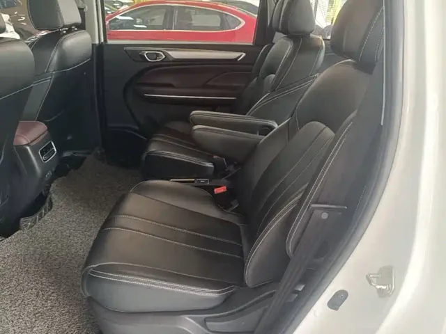 GAC Trumpchi M6 — Фото автомобиля 16