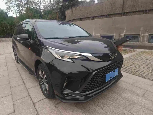 Фотография автомобиля — Toyota Granvia